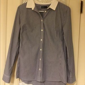 gap Fitted pinstrip button up blouse size 4 ladies